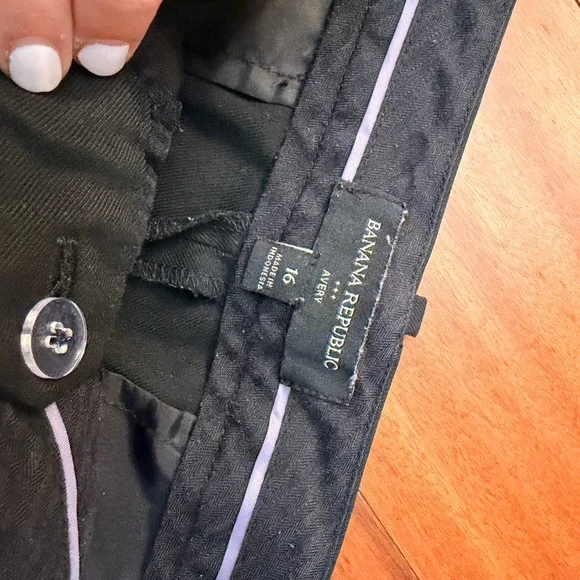 Banana Republic Women's Black Dress Pants - Picture 4 of 5